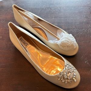 Badgley mischka Bianca Ivory Flats